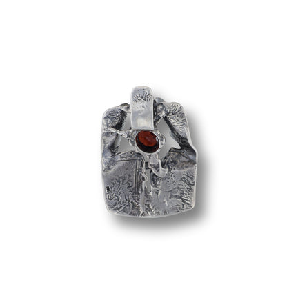 Silberanhänger mit Granat