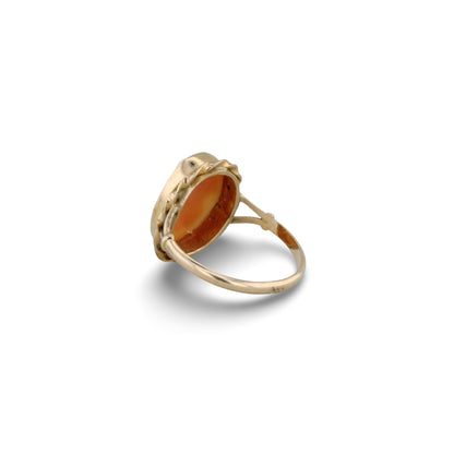 Goldring mit Muschelgemme