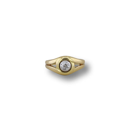 Gelbgoldring mit Brillant in Zargenfassung