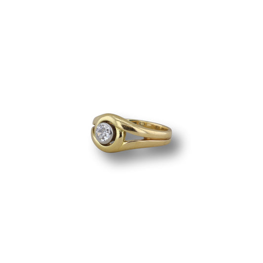 Gelbgoldring mit Brillant in Zargenfassung