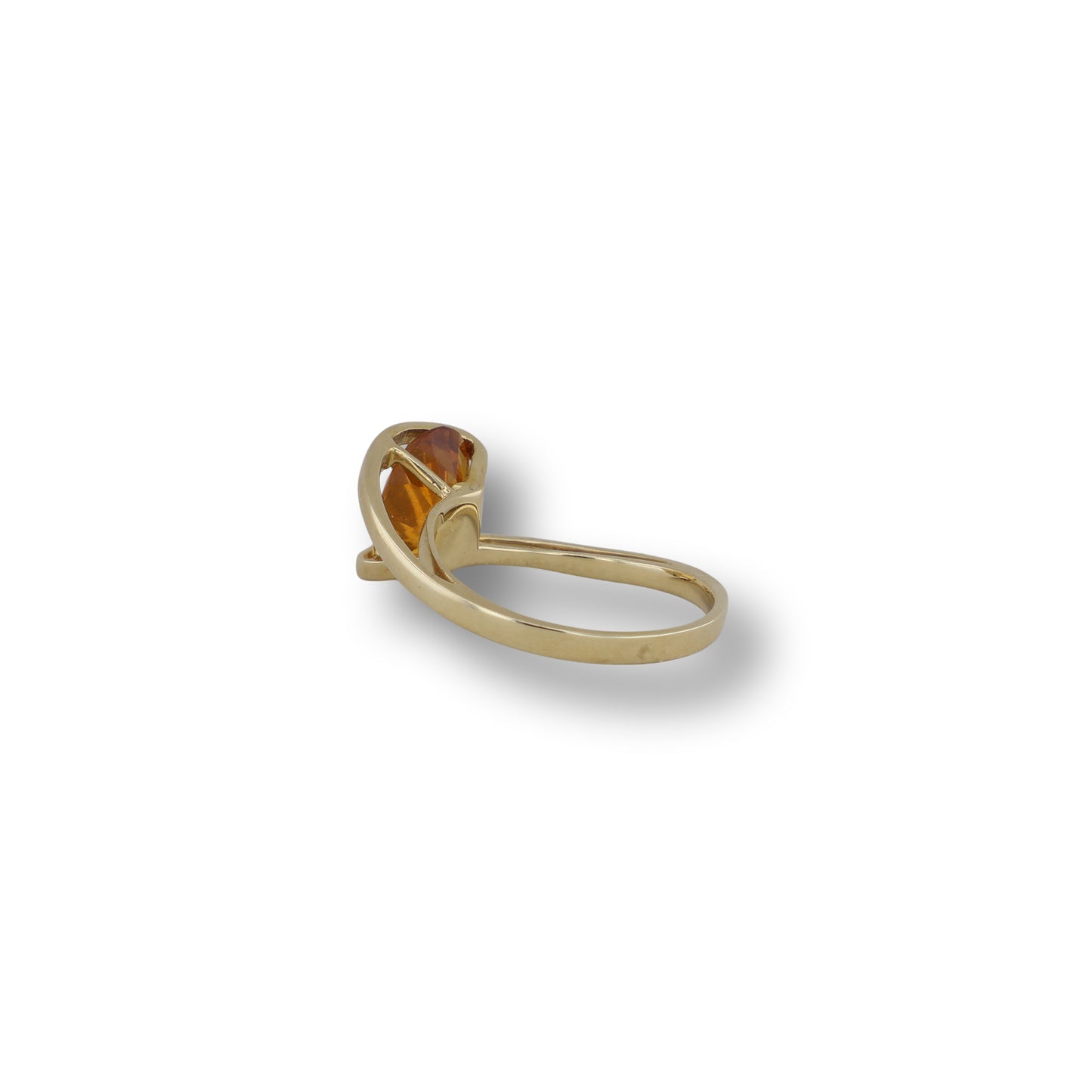 Gelbgoldring mit ovalem geschliffenem Citrin