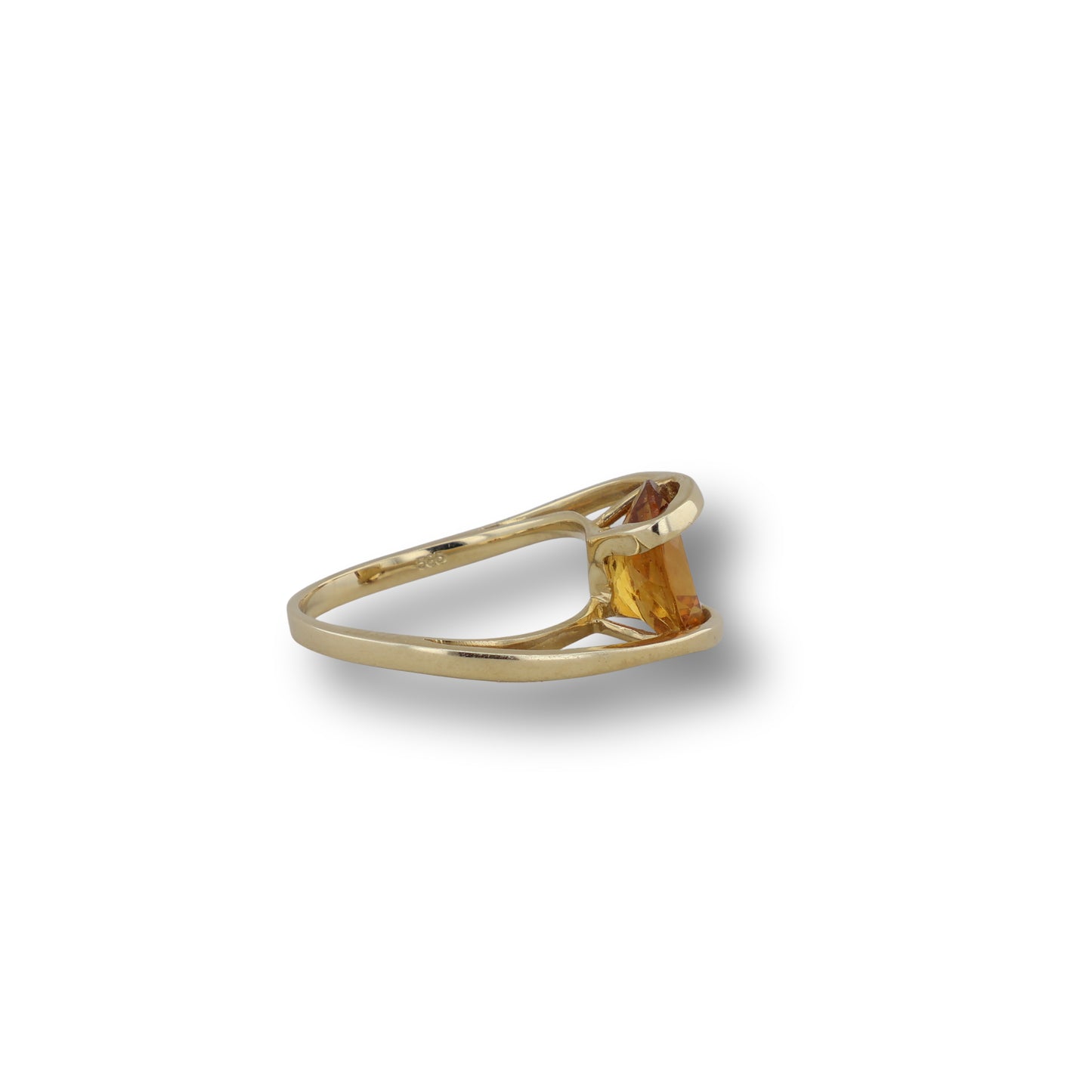 Gelbgoldring mit ovalem geschliffenem Citrin