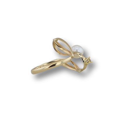 Gelbgold Ring mit Zuchtperle und einem Brillant