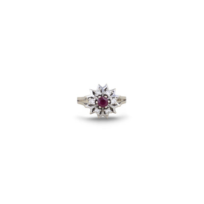Weißgold Ring mit Rubin und 6 Brillanten