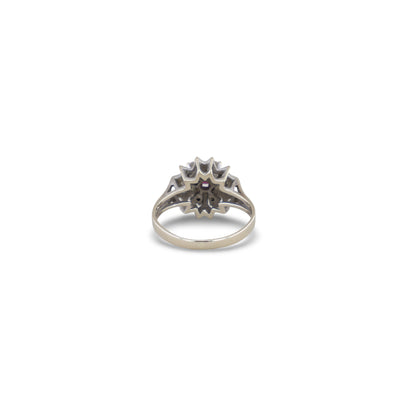 Weißgold Ring mit Rubin und 6 Brillanten