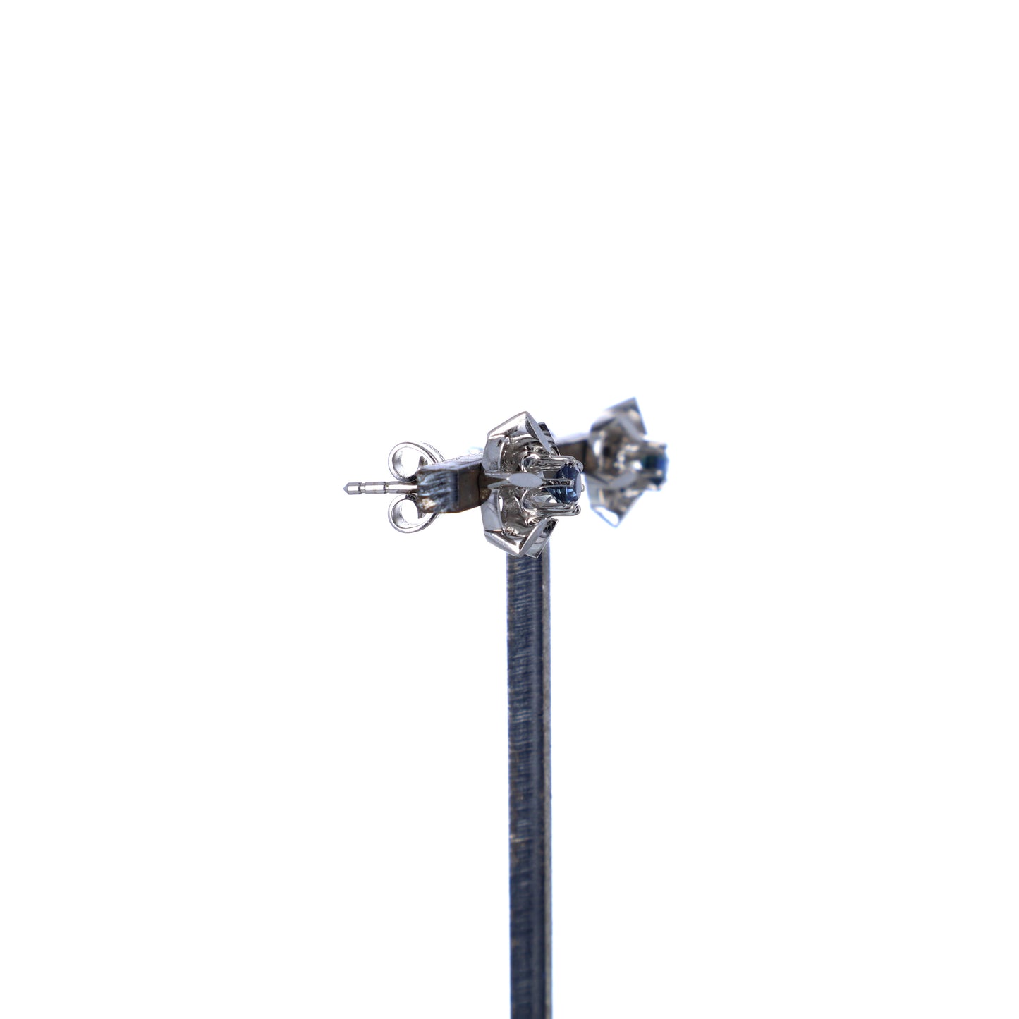Weißgold Ohrstecker mit 2 Safiren